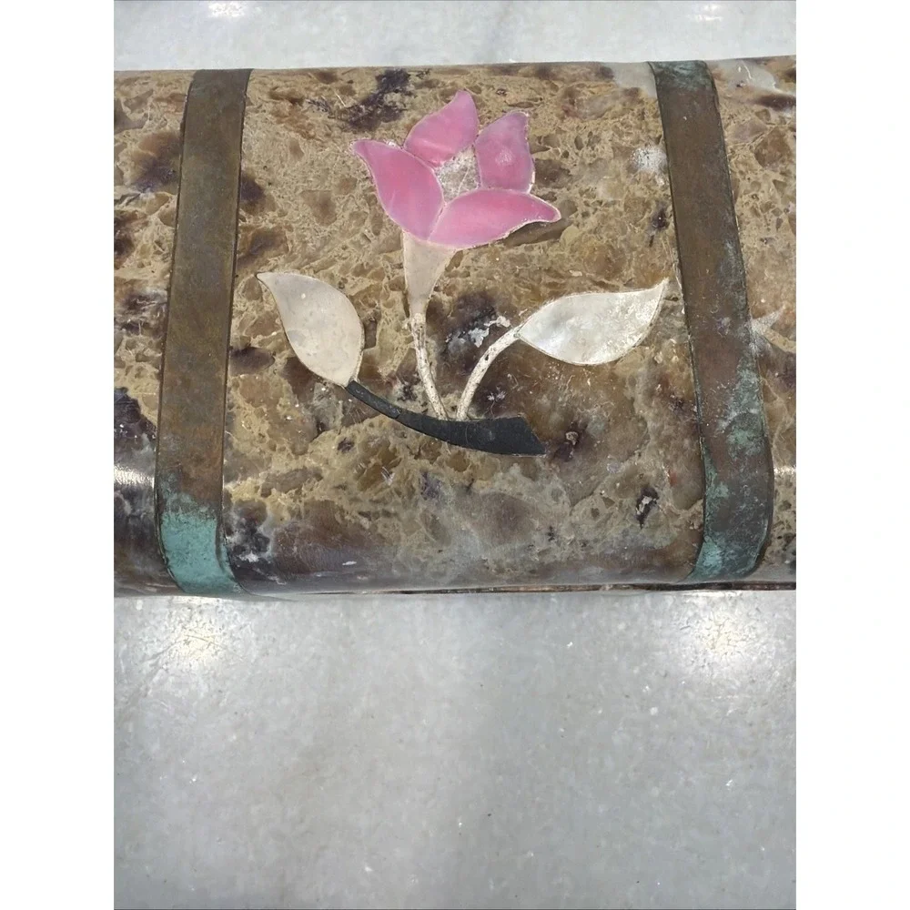 Vintage, Soapstone Trinket Box, Mother of Pearl Floral Inlay And Brass Trim 004